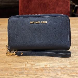 Michael Kors Large Leather Smartphone Wristlet